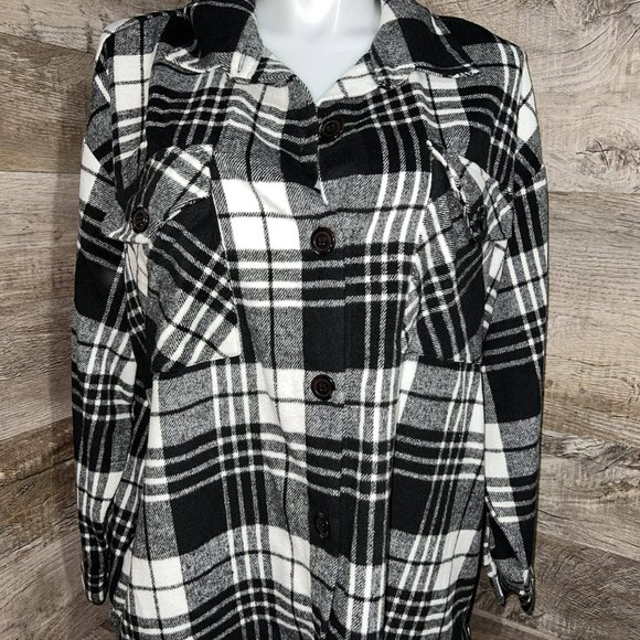 Plus Size Plaid Shacket - Heavy- 1X - Picture 1 of 1